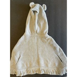 Toddler girl size 3t Baby Gap grey poncho